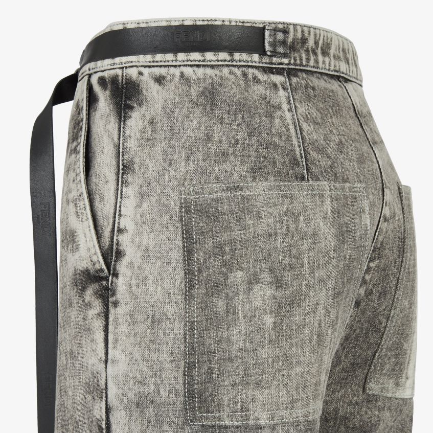 jp Fendi 女性 デニムパンツ 黒 20L42T1098 衣服