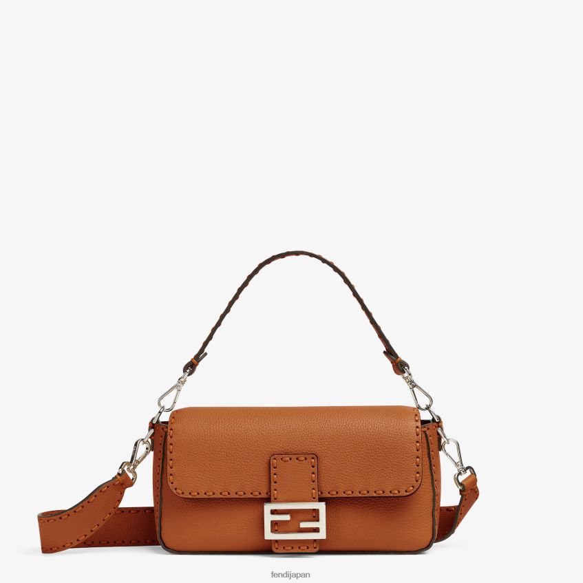 jp Fendi 女性 オーバーサイズのトップステッチが施されたセレリアバッグ 茶色 20L42T543 アクセサリー