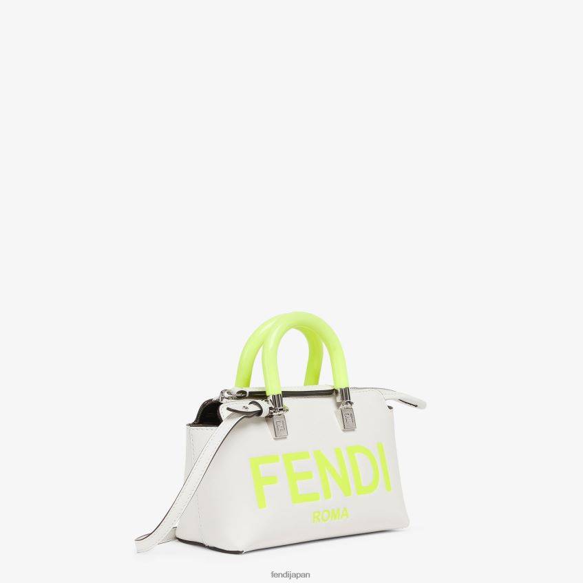 jp Fendi 女性 小さな革製ボストンバッグ 白 20L42T696 アクセサリー