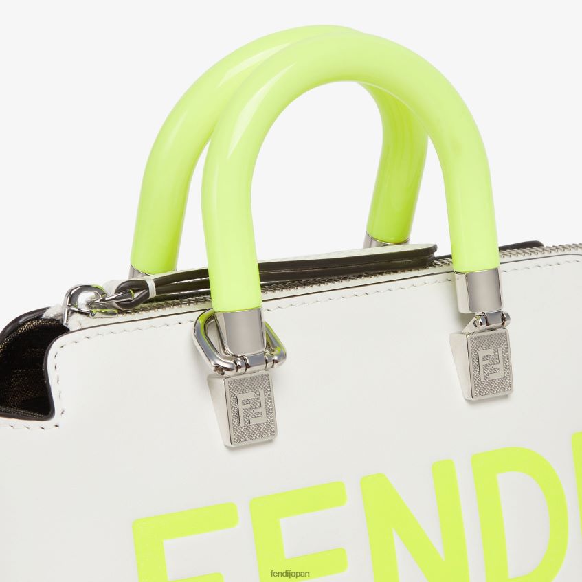 jp Fendi 女性 小さな革製ボストンバッグ 白 20L42T696 アクセサリー